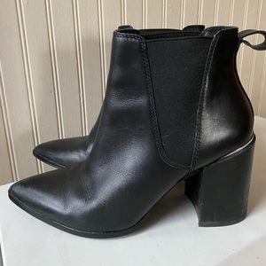 Steve Madden booty
